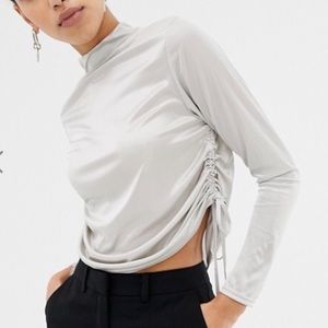 *LAST CHANCE* Missguided side long sleeve crop top